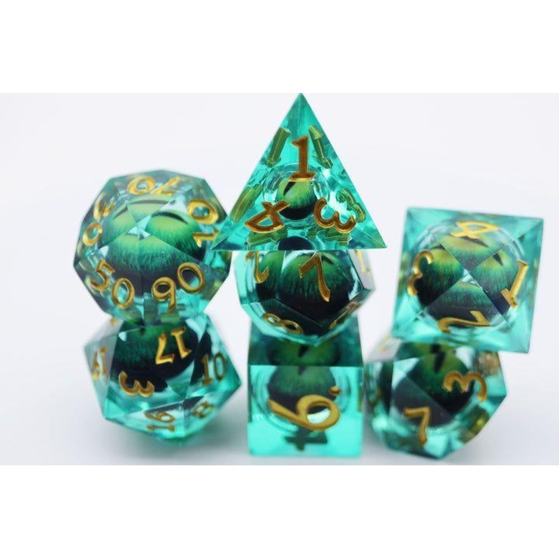 7ct Sharp Cyclops Green